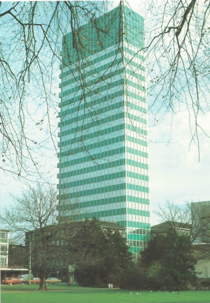 Sparkassenhochhaus am Volkspark