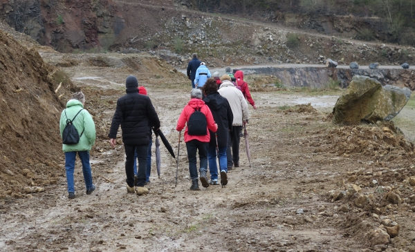 Wanderung zum Steinbruch