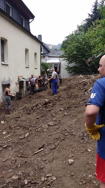 Helfer Flutschäden 13./14.07.2021