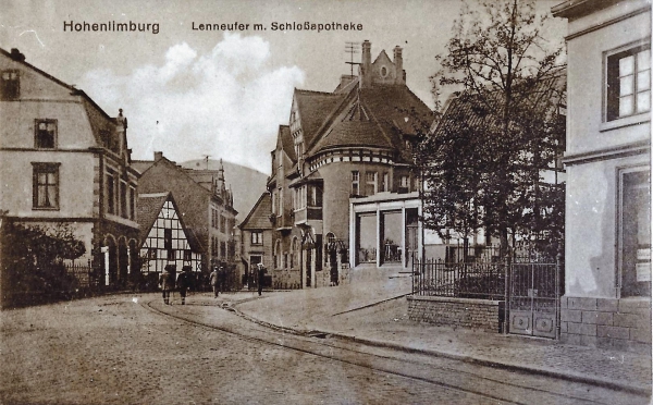 Hohenlimburg Lenneufer mit Schloss-Apotheke