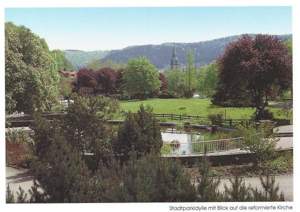 Stadtparkidylle mit Blick auf die reformierte Kirche