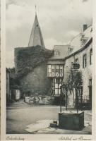 Schlosshof mit Brunnen