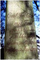 Obelisk neben der Raffenburg